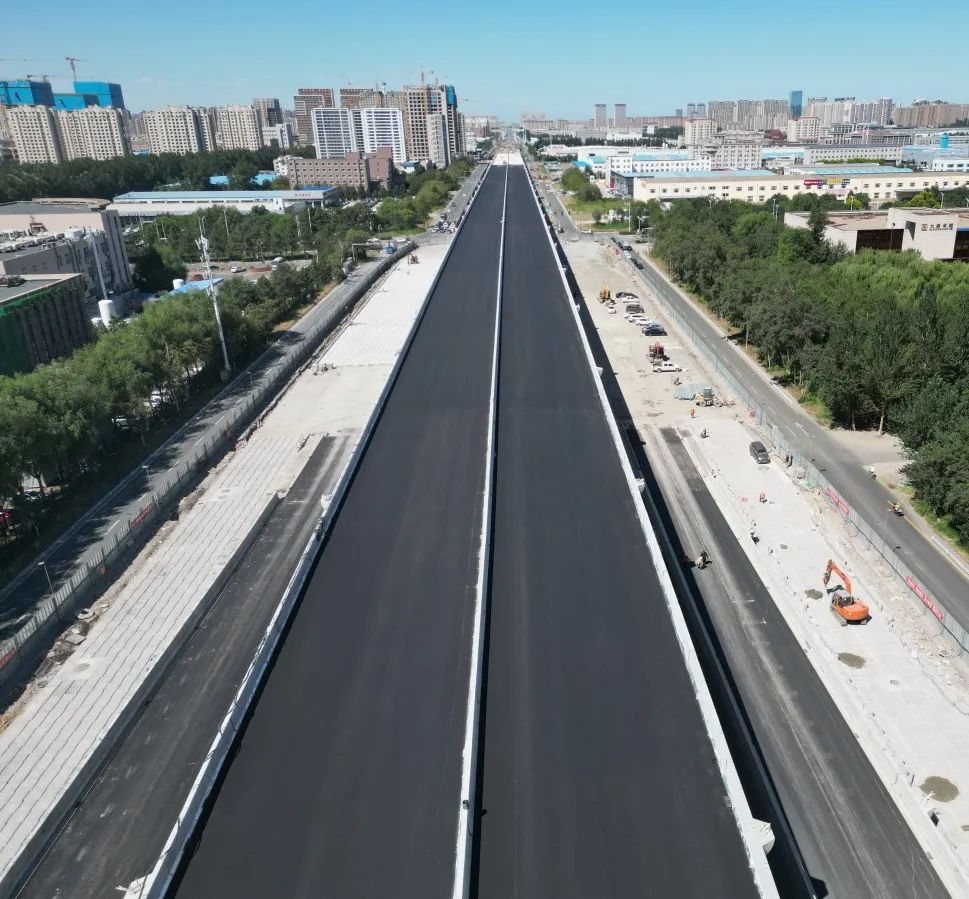 世纪大街快速路二标段桥梁主体工程顺遂完工！！